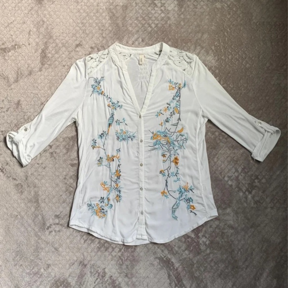 Tiny Anthropologie Kalei Embroidered Blouse Bird Lace Button Down